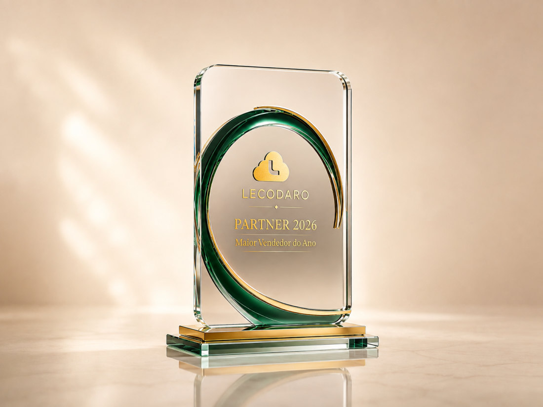 Troféu de cristal do maior Partner do ano